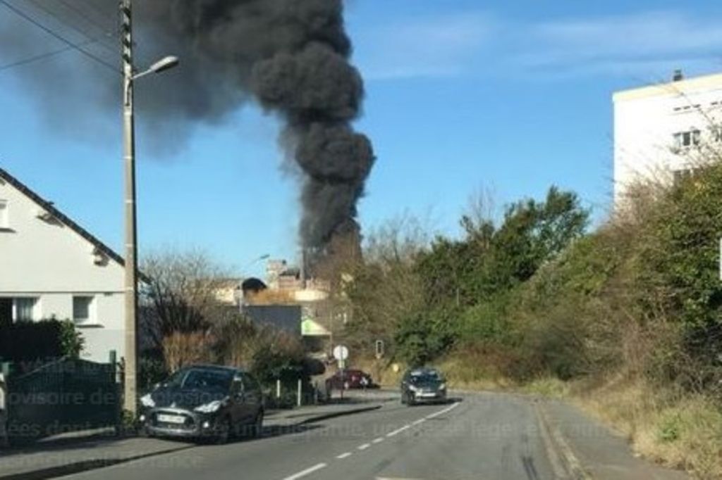 Une explosion dans une usine fait deux morts | 24 heures