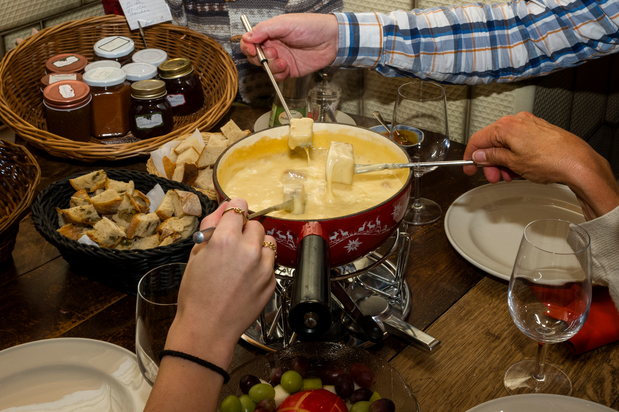 Fondue-Zeit im Winter-Unterland