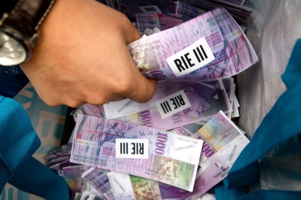 La RIE III éclipse de loin les deux autres objets