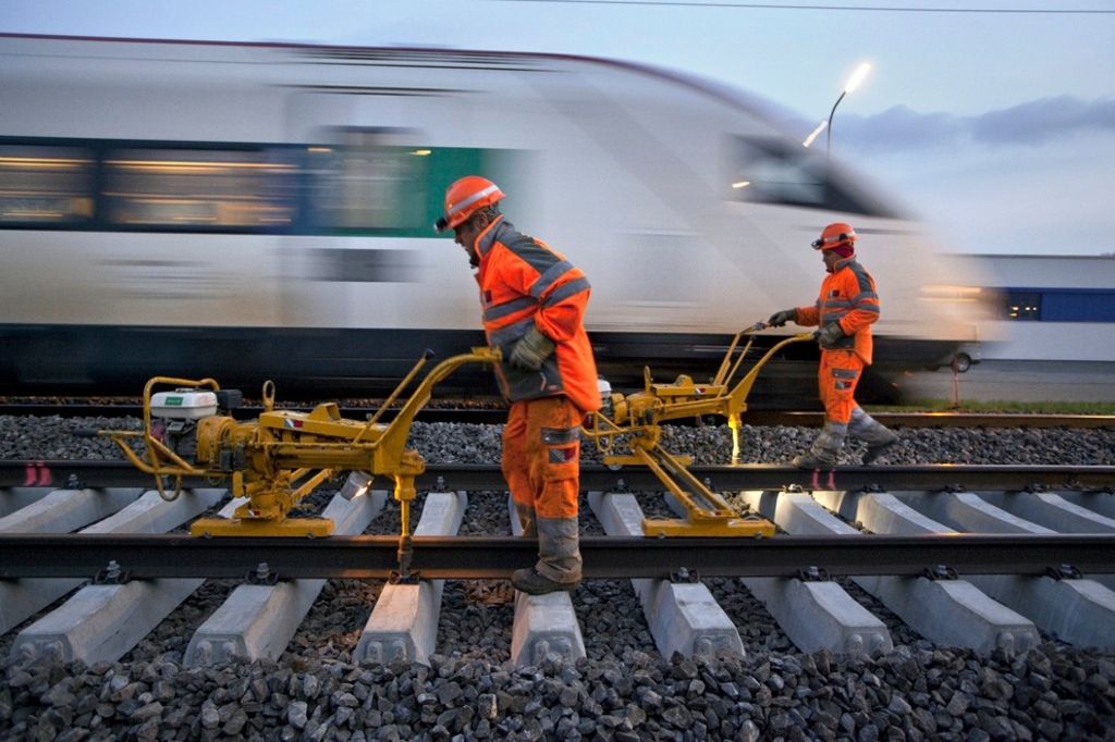 Des voies ferrées en blanc testées aux Grisons