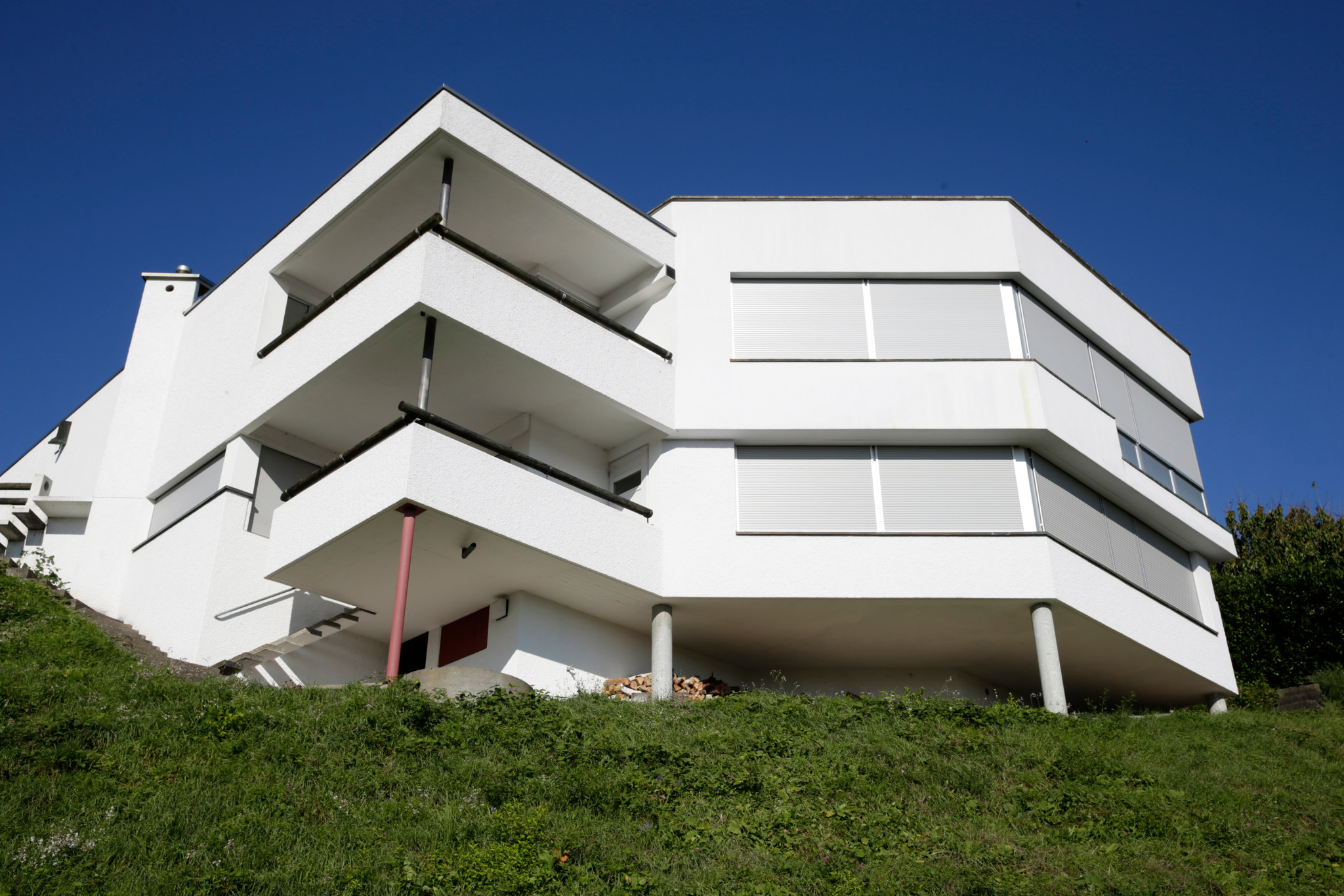 Finanzplanung vom Geldberater: Lohnt sich ein Mehrfamilienhaus als Altersvorsorge für Pensionierte?