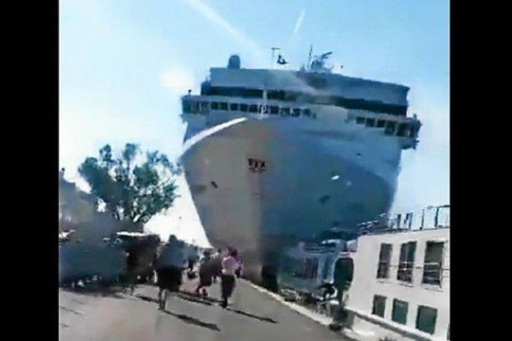 Un bateau hors de contrôle crée la panique à Venise