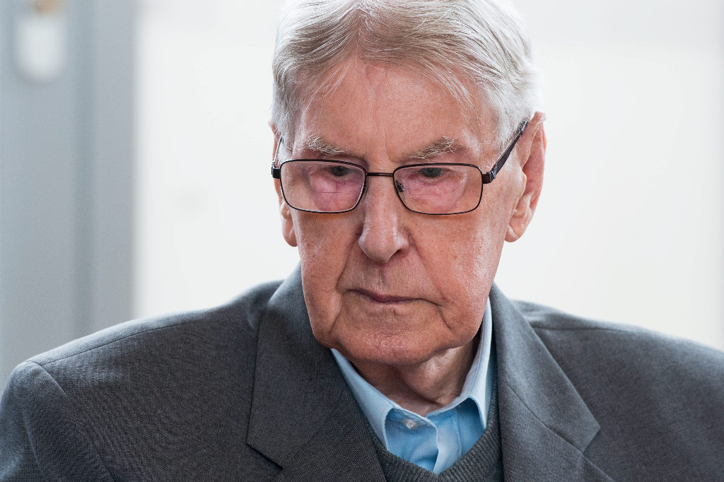 Schuldig der Beihilfe zum Mord in 170'000 Fällen
