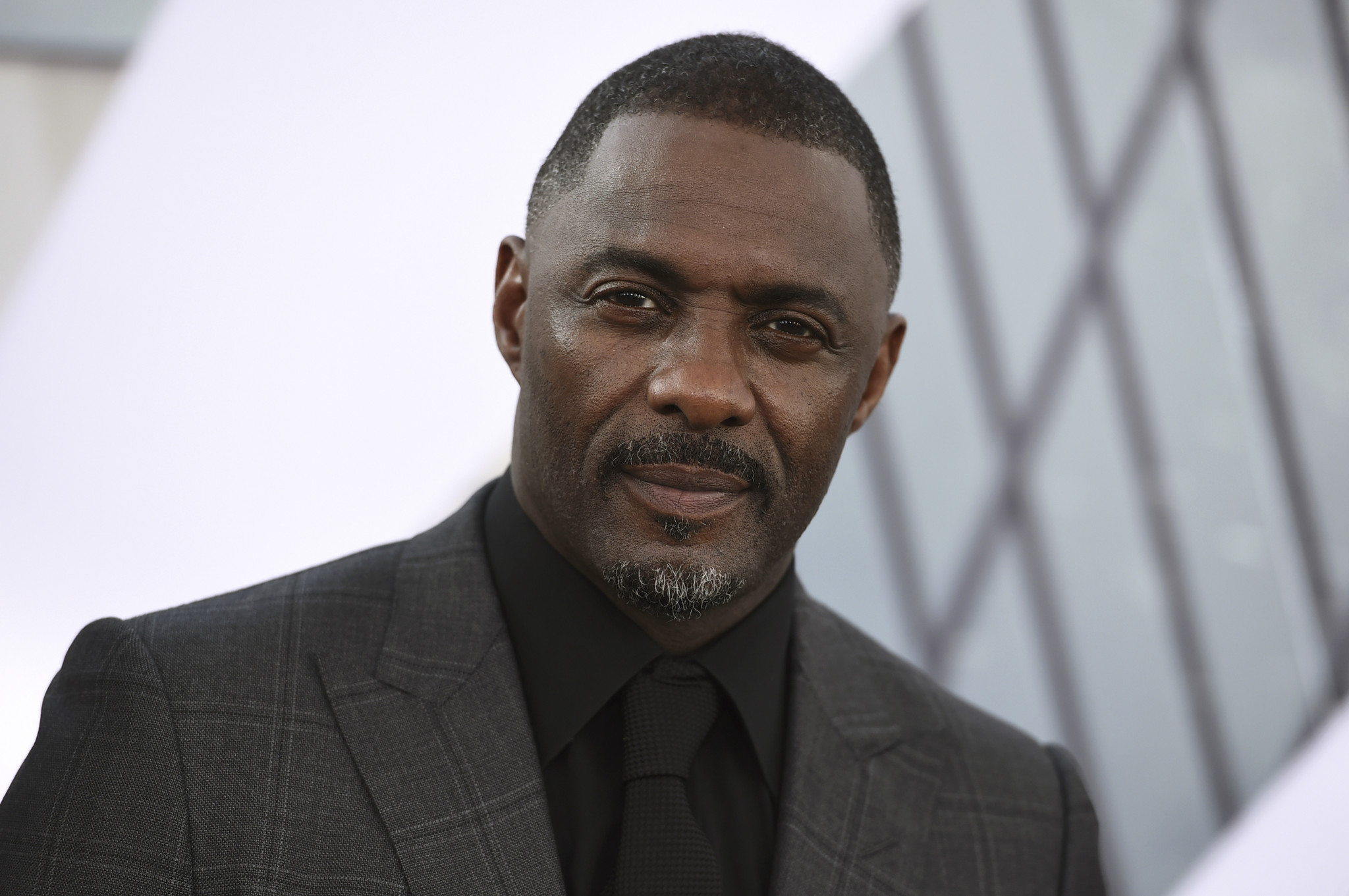 Idris Elba: «Ein schwarzer James Bond ist nicht da
