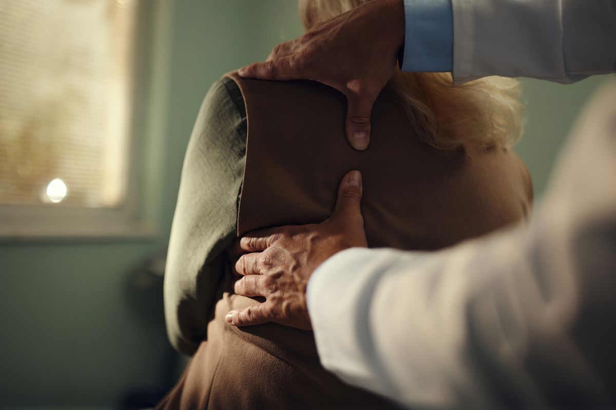 Une Genevoise âgée de 54 ans à l’époque a consulté l’ostéopathe de l’hôtel à la suite de douleurs au coccyx.