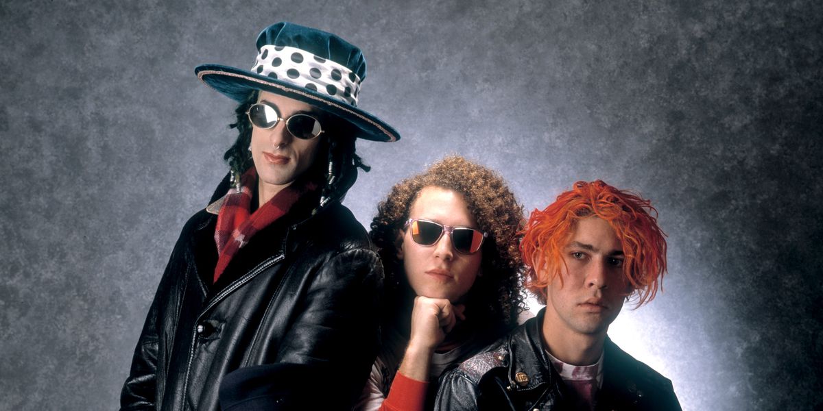 Laisseriez-vous votre fille sortir avec un Jane’s Addiction? Portrait de groupe en 1988. De g. à dr.: Perry Farrell, Dave Navarro (assis), Stephen Perkins et Eric Avery.