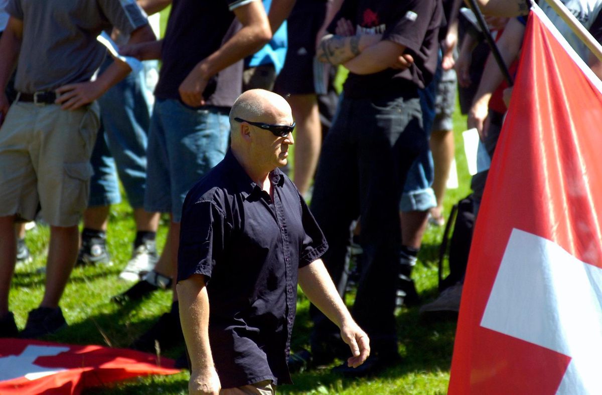 Philippe Brennenstuhl s’était illustré sur le Grütli, à l’occasion de la fête nationale en 2007. Toujours à la tête du Parti nationaliste suisse, cet ancien garde du corps avait été annoncé une candidature au Conseil d’Etat vaudois en 2017, s’attaquant à la «marxiste» Béatrice Métraux.