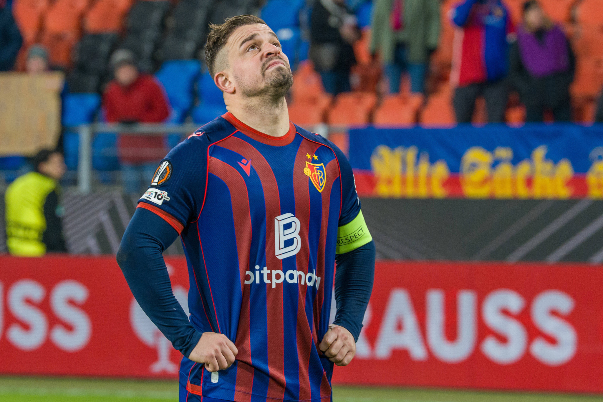 Xherdan Shaqiri vom FC Basel im St. Jakob-Park nach einem Europa-League-Spiel gegen Viktoria Pilsen.