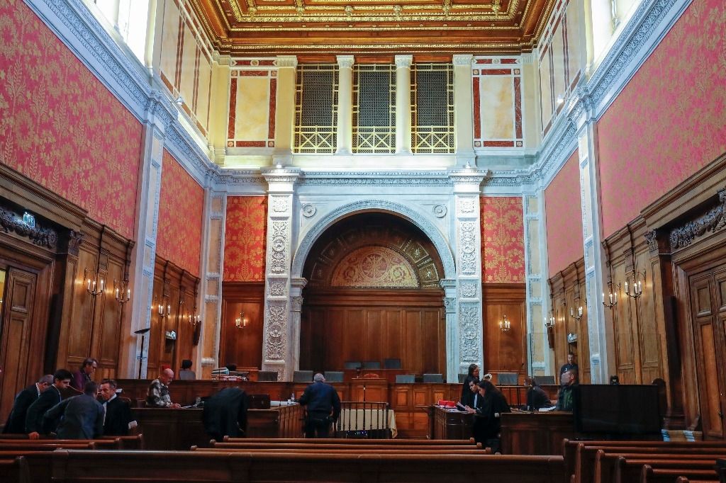 Braqueurs de chêne-bourg: premier jour de procès