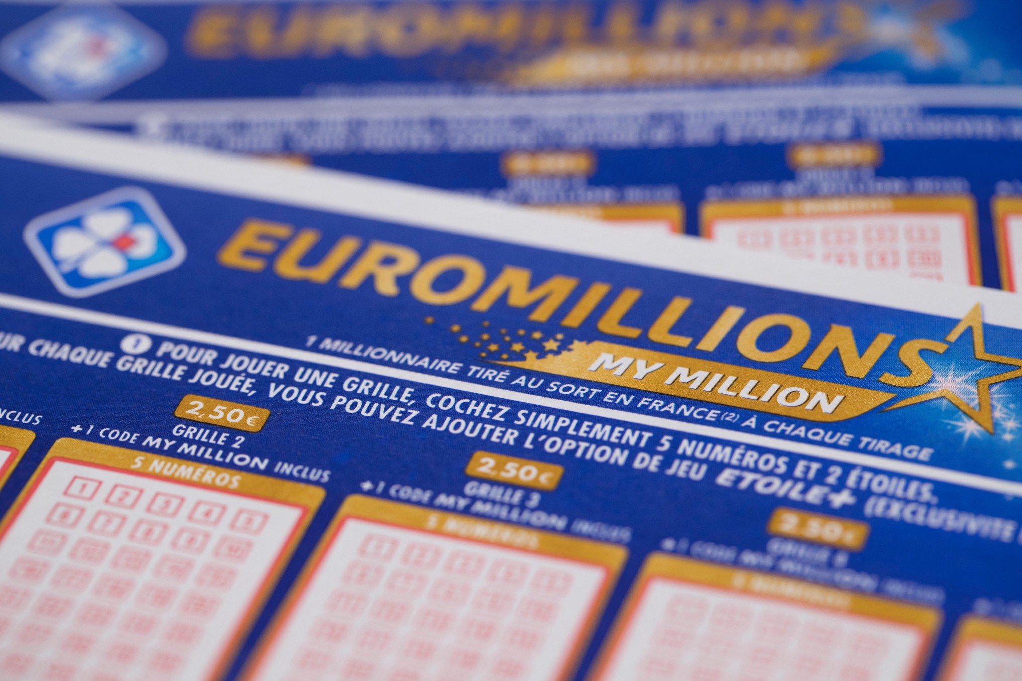 Grilles Euromillions de la Française des Jeux, prises en photo le 27 mars 2018 à Paris.