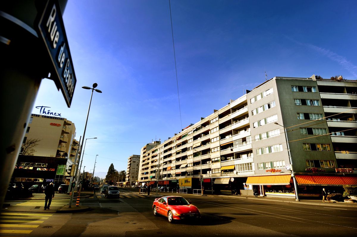 À Thônex, lundi soir, un jeune homme a été agressé à la rue de Geneve. LAURENT GUIRAUD