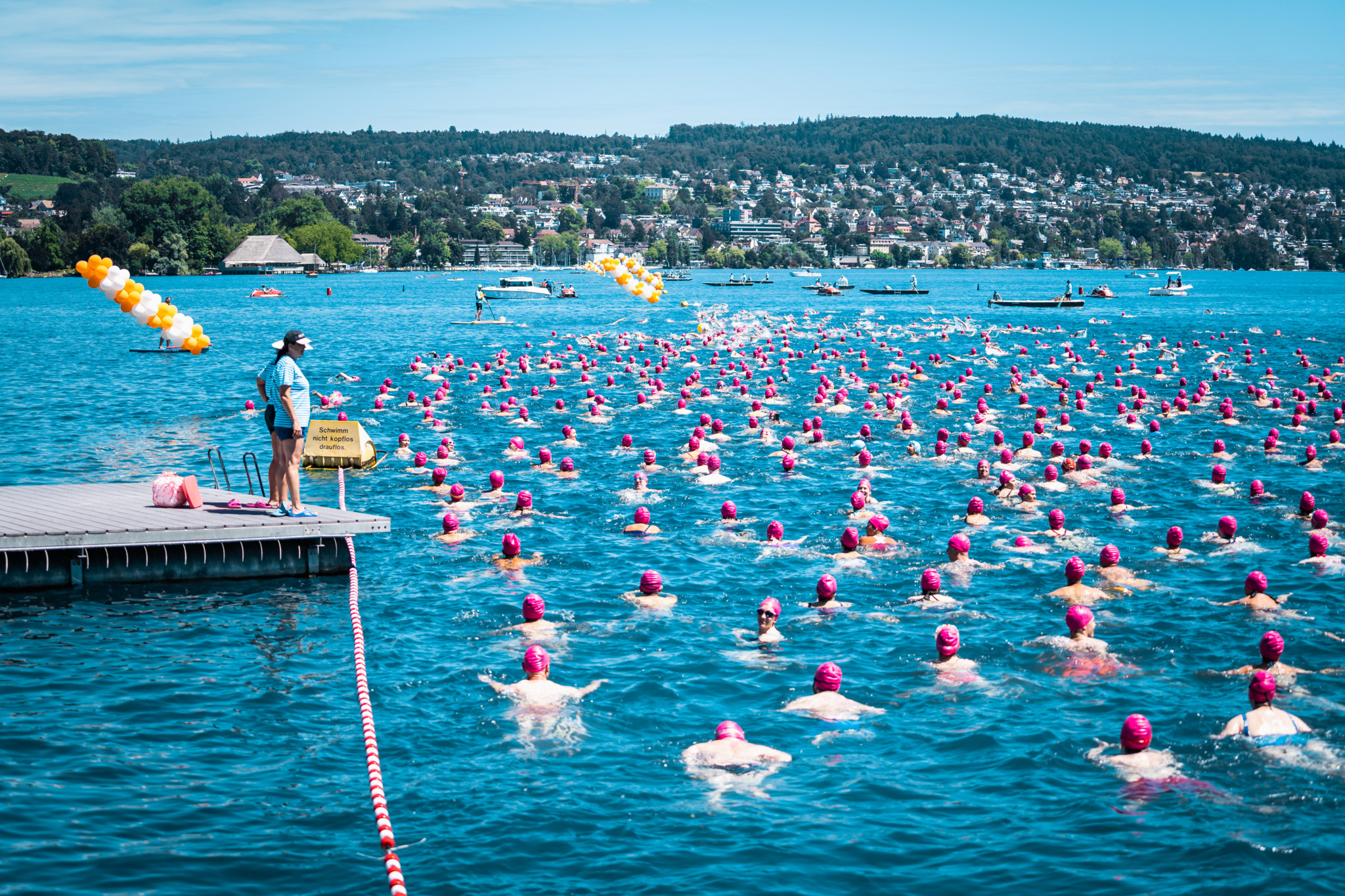 36. Stadtzürcher Seeüberquerung: 9000 Schwimmbegeisterte stü