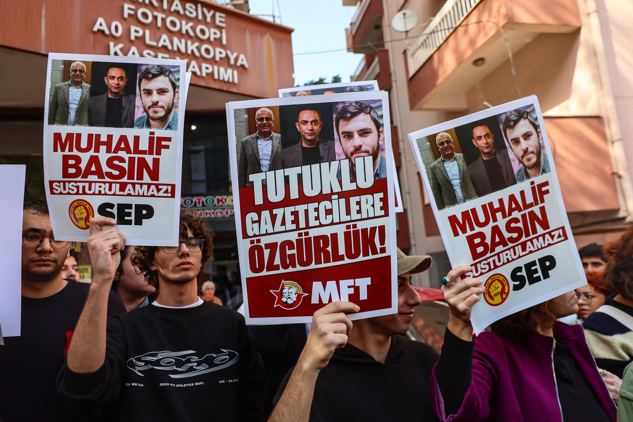 Liberté de presse en Turquie: «Assez»: les journalistes turcs dénoncent la pression du pouvoir