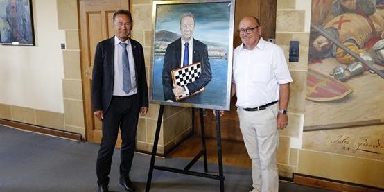 Art et politique: Le portrait d’Alain Ribaux rejoint la galerie des ...