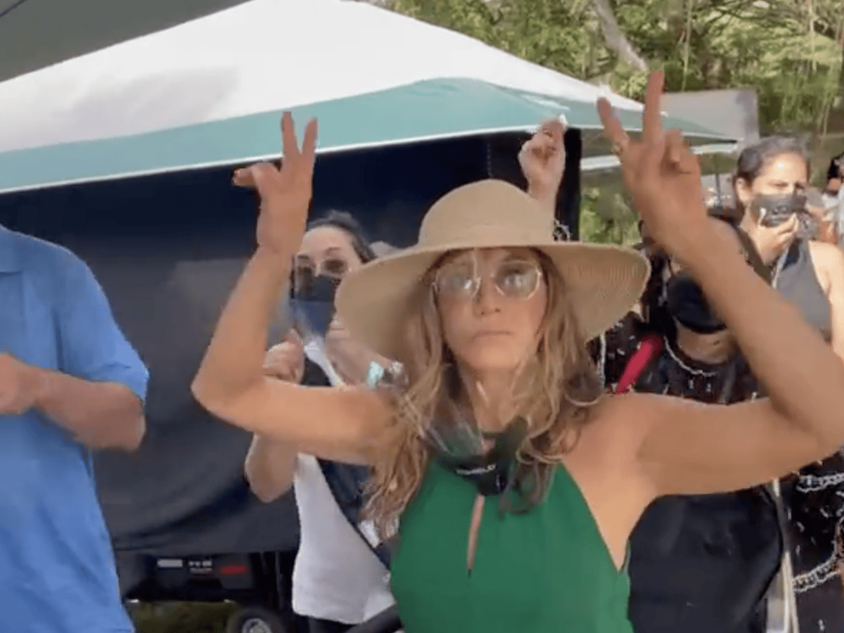 Aniston Dernier Jour Du Disco Jennifer Aniston s'éclate sur un tube de Juliette Armanet - Le Matin