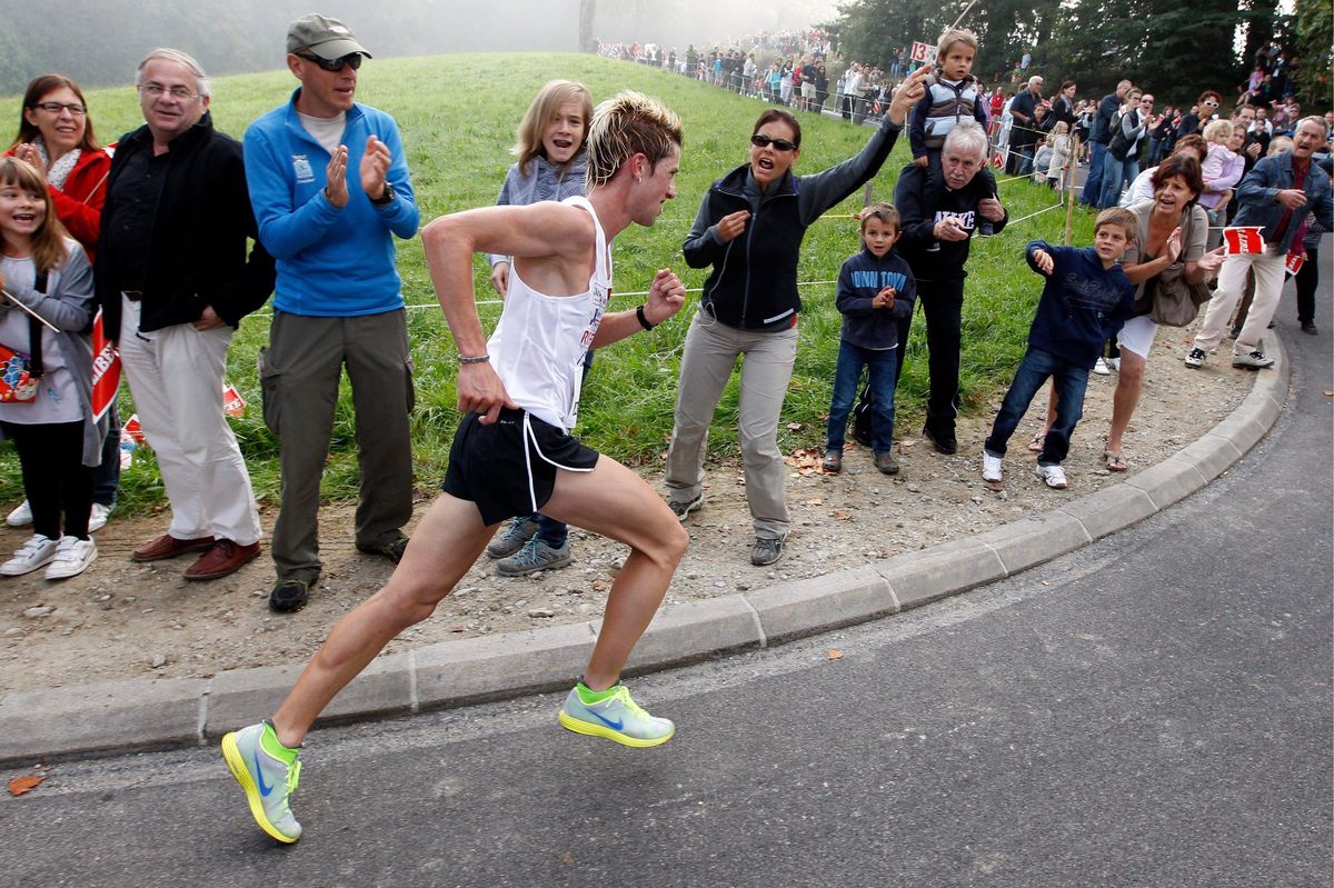 Le public vient en nombre soutenir les athlètes à la fameuse montée de La Sonnaz.