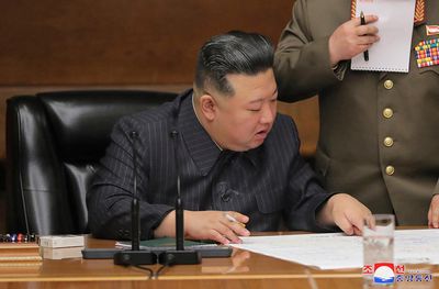 Dissuasion: Kim Jong Un appelle à renforcer les capacités du Nord