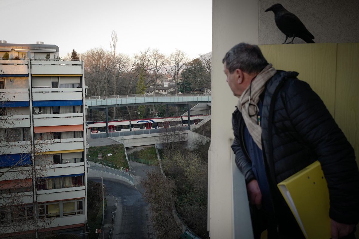 Depuis les premiers essais du Léman Express en 2019, les habitants du quartier se plaignent des nuisances sonores lors du passage des trains.