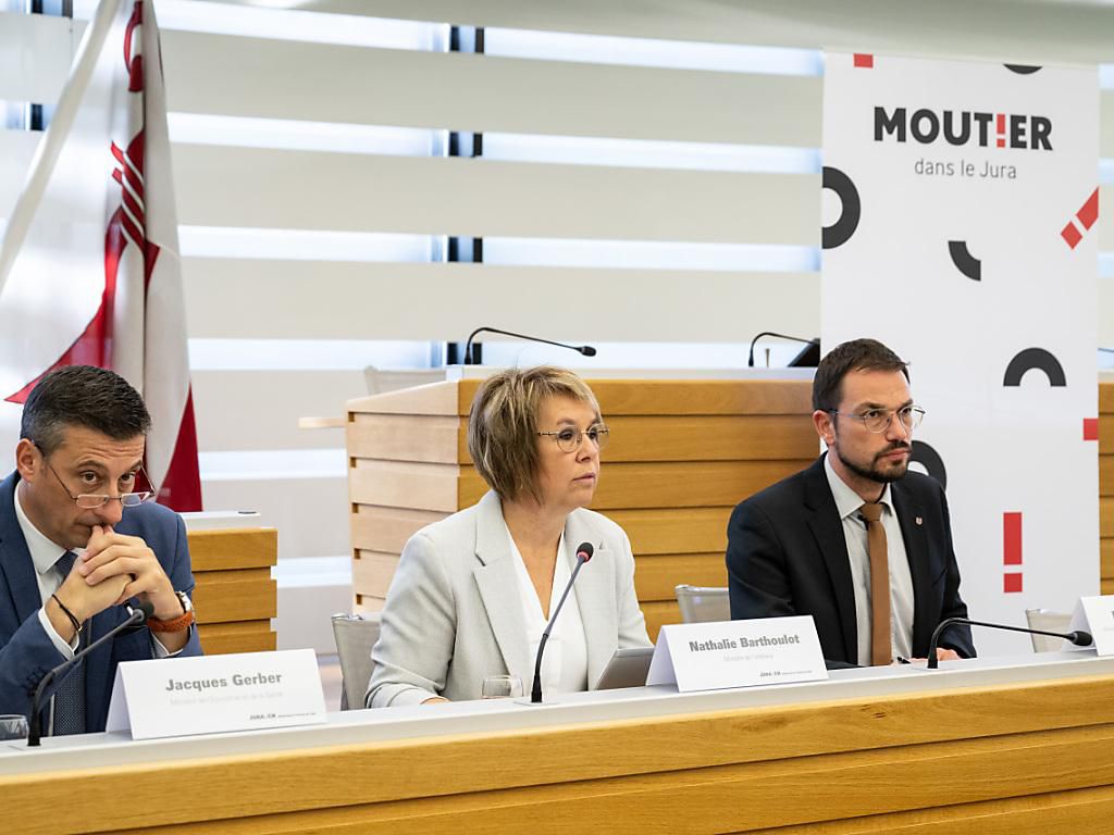 La présidente Nathalie Barthoulot était accompagnée des ministres Jacques Gerber et Martial Courtet.
