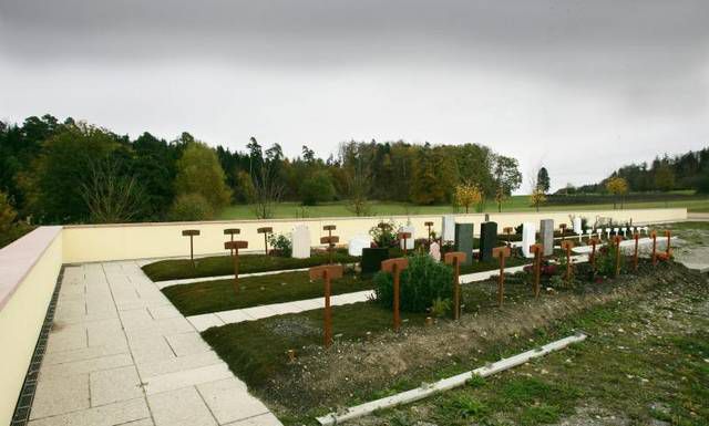 Auf dem Friedhof in Zürich-Witikon liegen muslimische Verstorbene auf einem abgetrennten Gräberfeld.