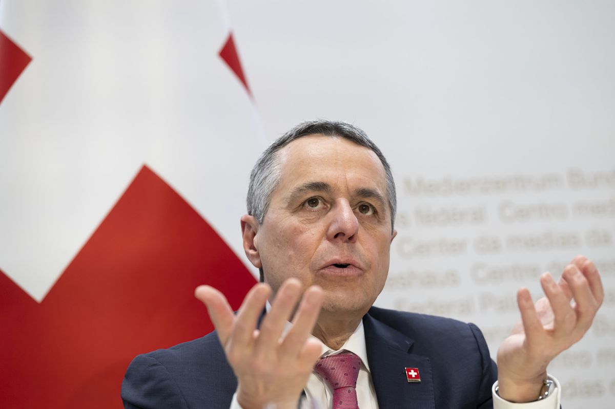 Bundesrat Ignazio Cassis, spricht an einer Medienkonferenz ueber das Verhandlungsmandat mit der Europaeischen Union, am Freitag, 15. Dezember 2023, im Medienzentrum Bundeshaus in Bern.(KEYSTONE/Anthony Anex)
