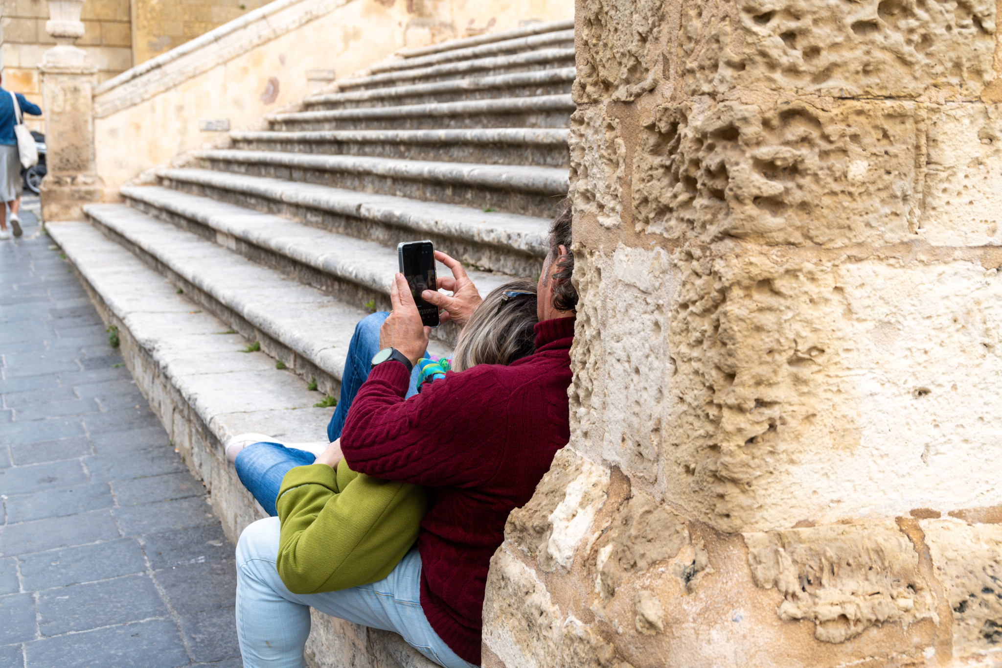 L’ère de la distraction: Comment le smartphone aurait ouvert la voie au populisme
