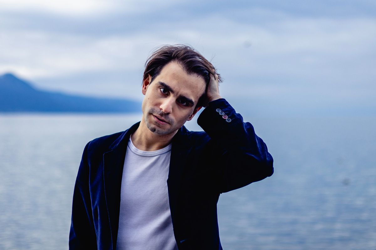 Quentin Mouron dans le vertige existentiel des influenceurs