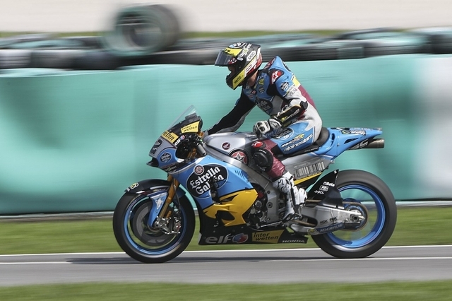 Thomas Lüthi a chuté sans gravité, mardi matin.