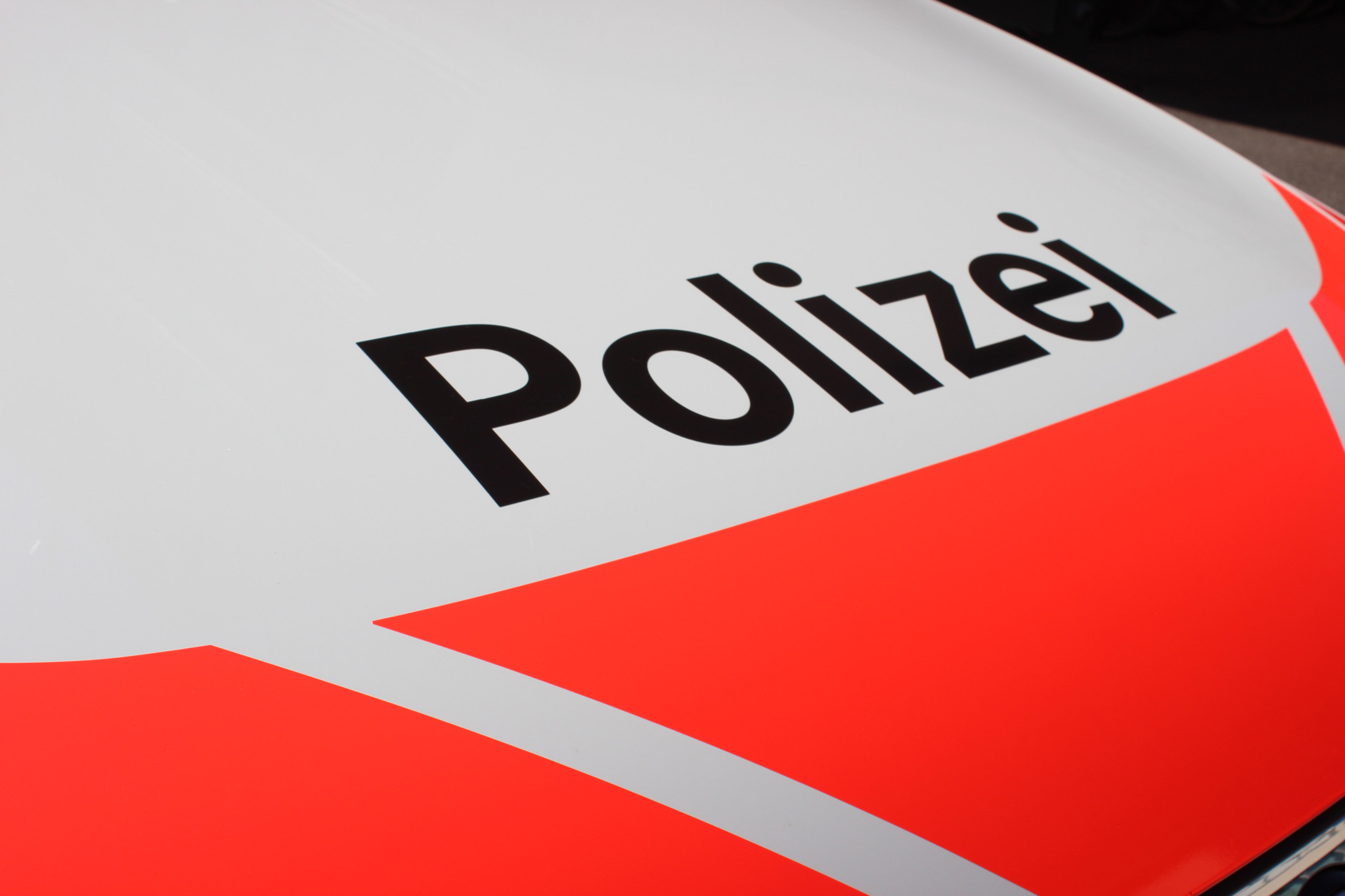 Verfolgungsjagd in Cham: Zürcher BMW-Fahrer flieht gleich zw