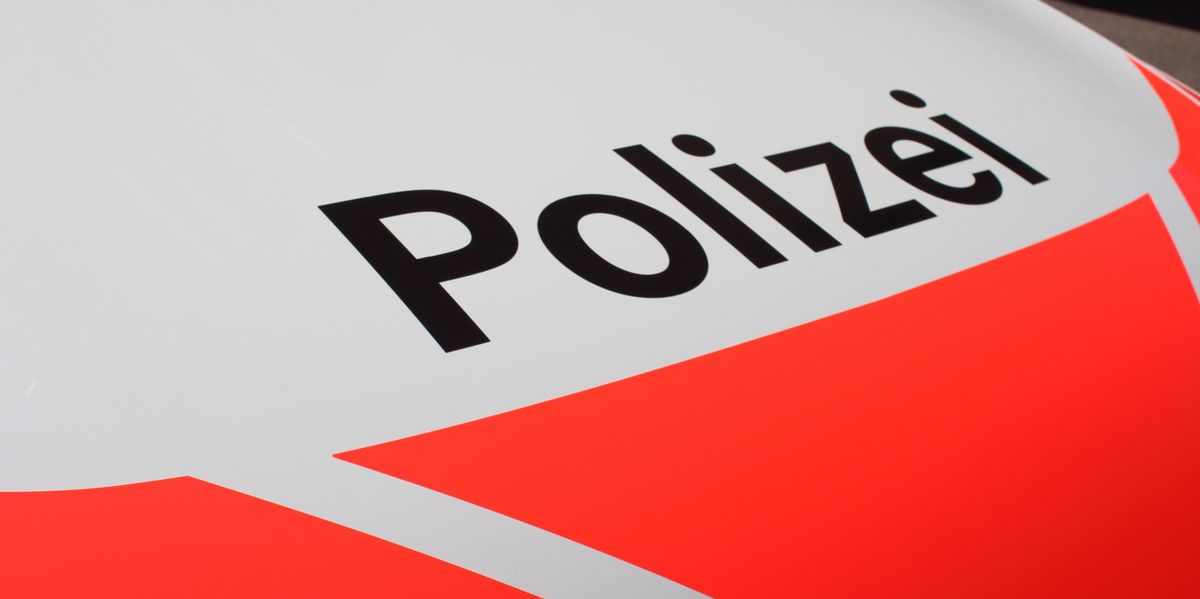 Polizeiflucht-in-Cham-Z-rcher-BMW-Fahrer-flieht-gleich-zwei-Mal-vor-Kontrollen-und-gef-hrdet-Polizistin