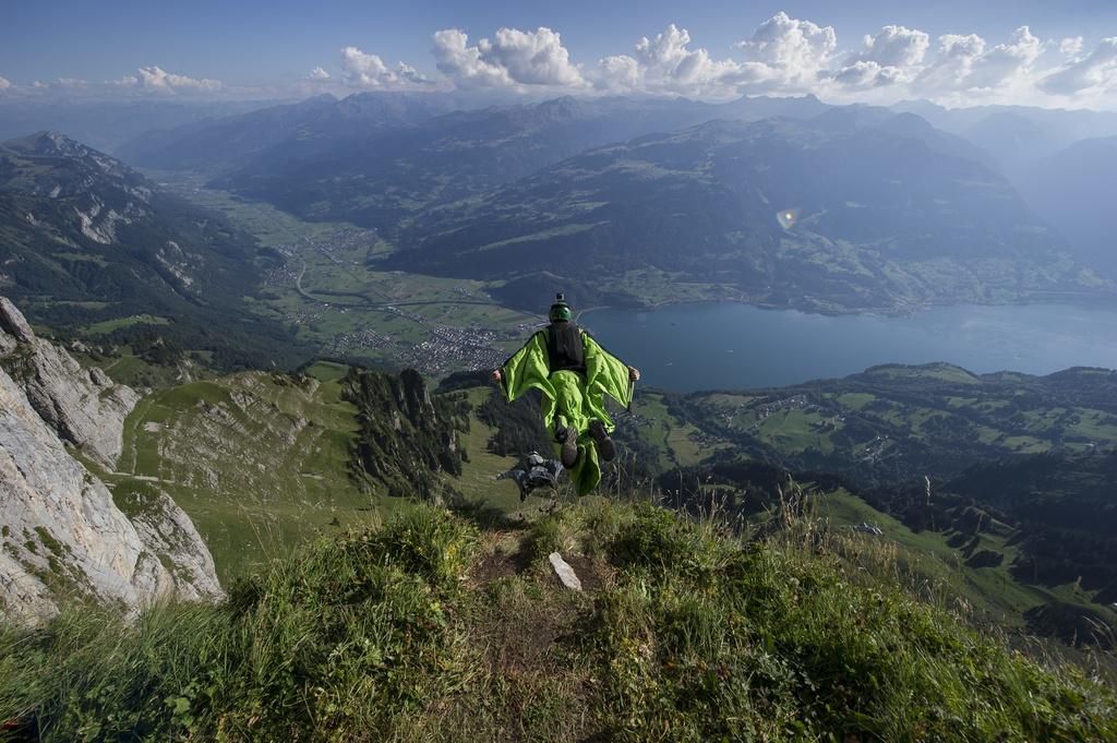 La victime a pu être localisée par un hélicoptère de la Rega.