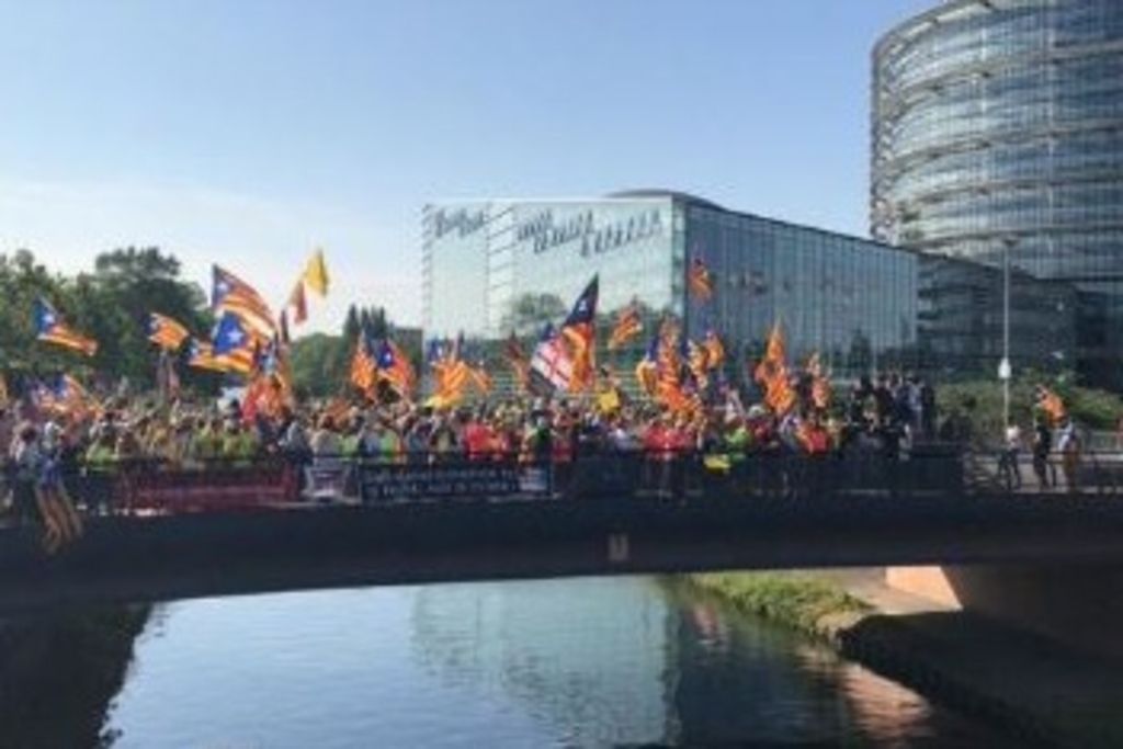 Manif catalane et show britannique à Strasbourg