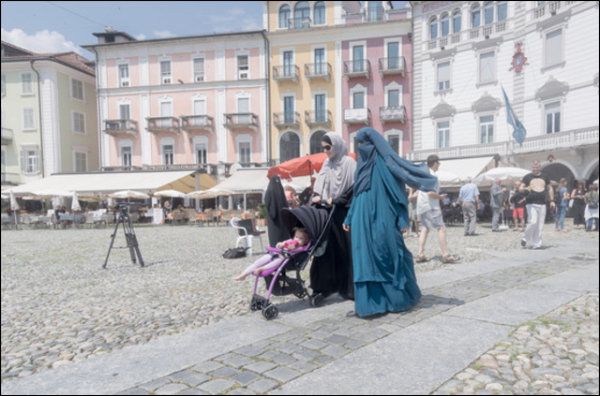 En cas de votation, l'initiative contre la dissimulation du visage dans l'espace public devrait faire un carton. En cas de votation, l'initiative contre la dissimulation du visage dans l'espace public devrait faire un carton.