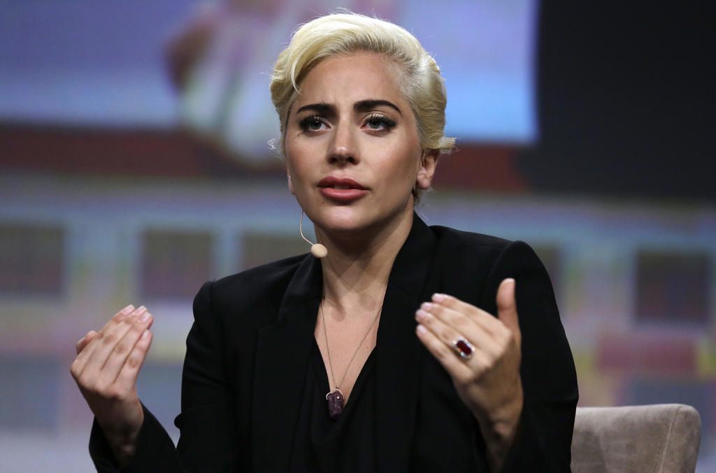 Lady Gaga und viele andere Musik-Stars beklagten sich bei der EU-Komission, weil ihnen Youtube Geld vorenthalte. «Stimmt nicht», sagt Youtube. Sie hätten zwei Milliarden Dollar überwiesen. Lady Gaga und viele andere Musik-Stars beklagten sich bei der EU-Komission, weil ihnen Youtube Geld vorenthalte. «Stimmt nicht», sagt Youtube. Sie hätten zwei Milliarden Dollar überwiesen.