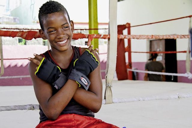 Albert, 11 ans, est l'un des quatre héros du "Grand Jour". Il se prépare au combat de boxe qui va peut-être lui permettre d'intégrer une école qui forme les futurs champions.