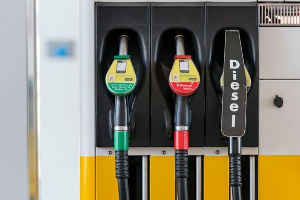 Un couple volait du diesel dans des stations