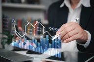 Investitionen in Immobilien: UBS-Immobilienfonds schiebt Rückzahlung von Anteilen erneut auf