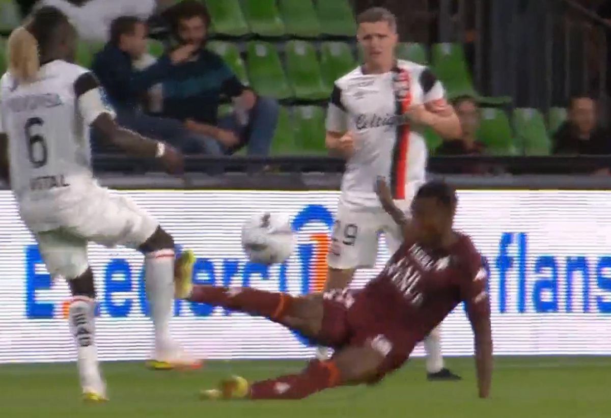 Football Le tacle assassin d'un joueur du FC Metz L'essentiel