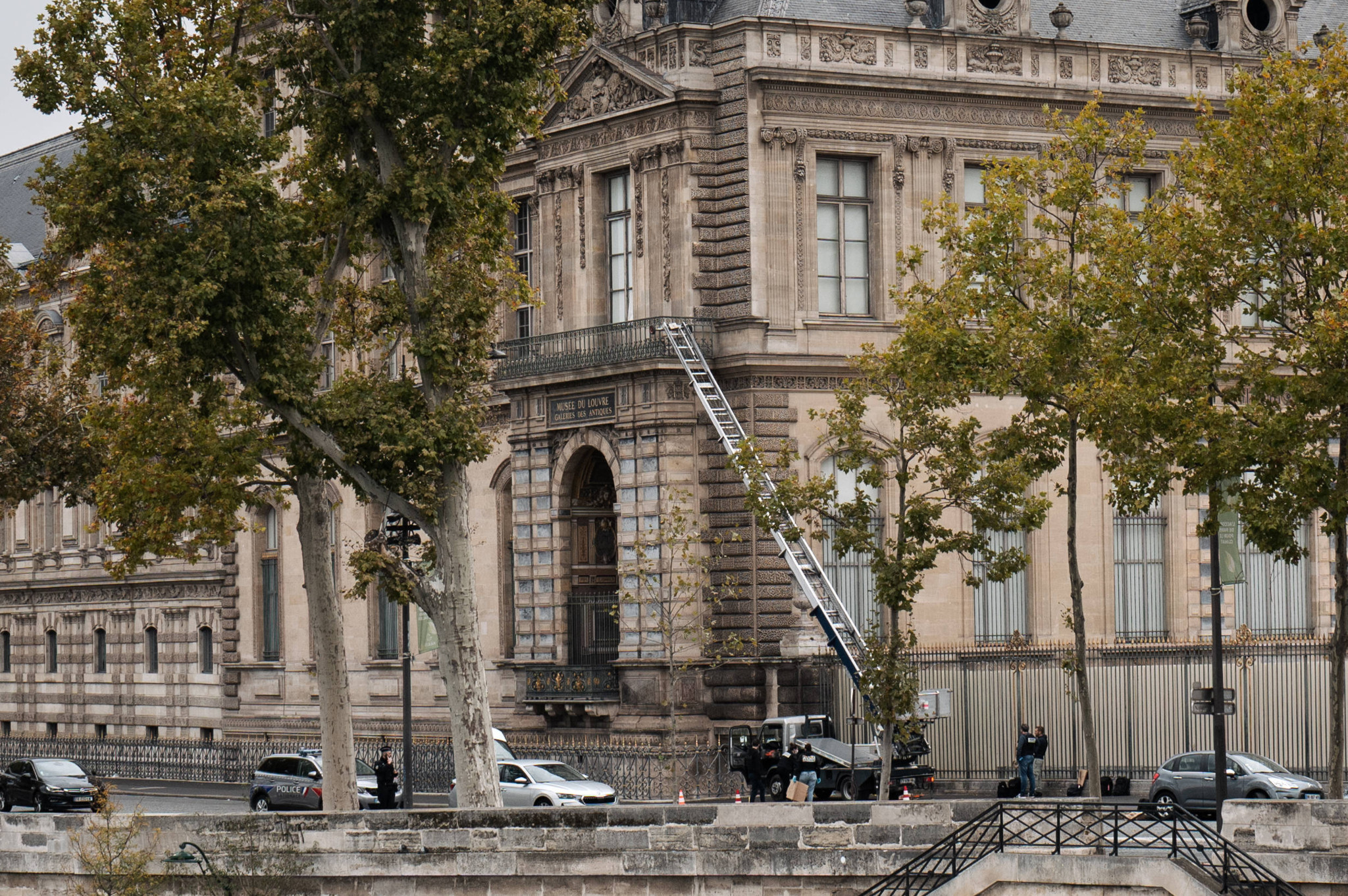 Gestohlene Kronjuwelen: Wer steckt hinter dem Louvre-Coup? Neue Spur führt nach Belgien