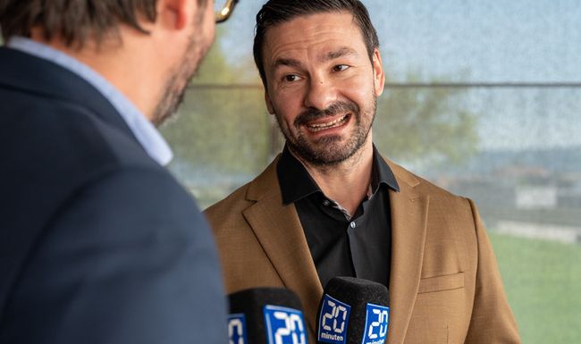 Die Wähler entscheiden auch vorausschauend, sagt Politologe Thomas Milic. Die Befürchtung, die Wirtschaftslage werde sich verschlechtern, möge zum Wahlresultat beigetragen haben.