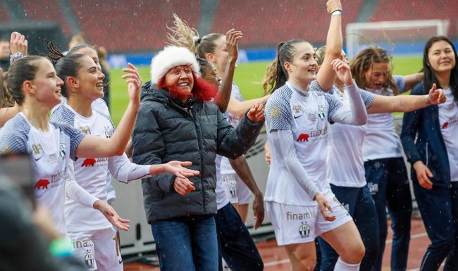 Heliane Canepa feierte mit den Frauen des FCZ den Cupsieg.