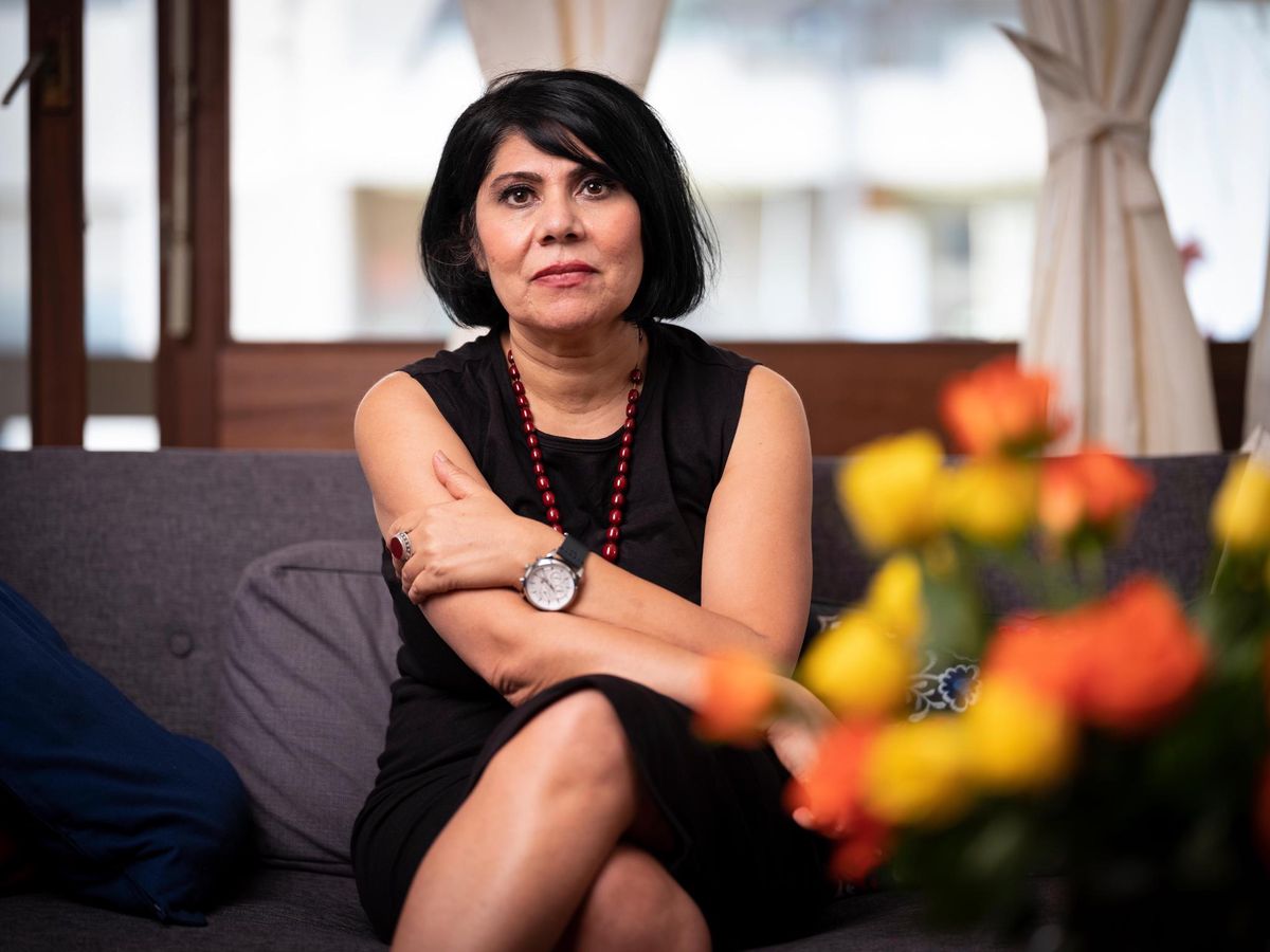 Rohina Samim, a grandi en Suisse mais est retournée plusieurs fois en Afghanistan et a créé une association pour aider les femmes afghanes.