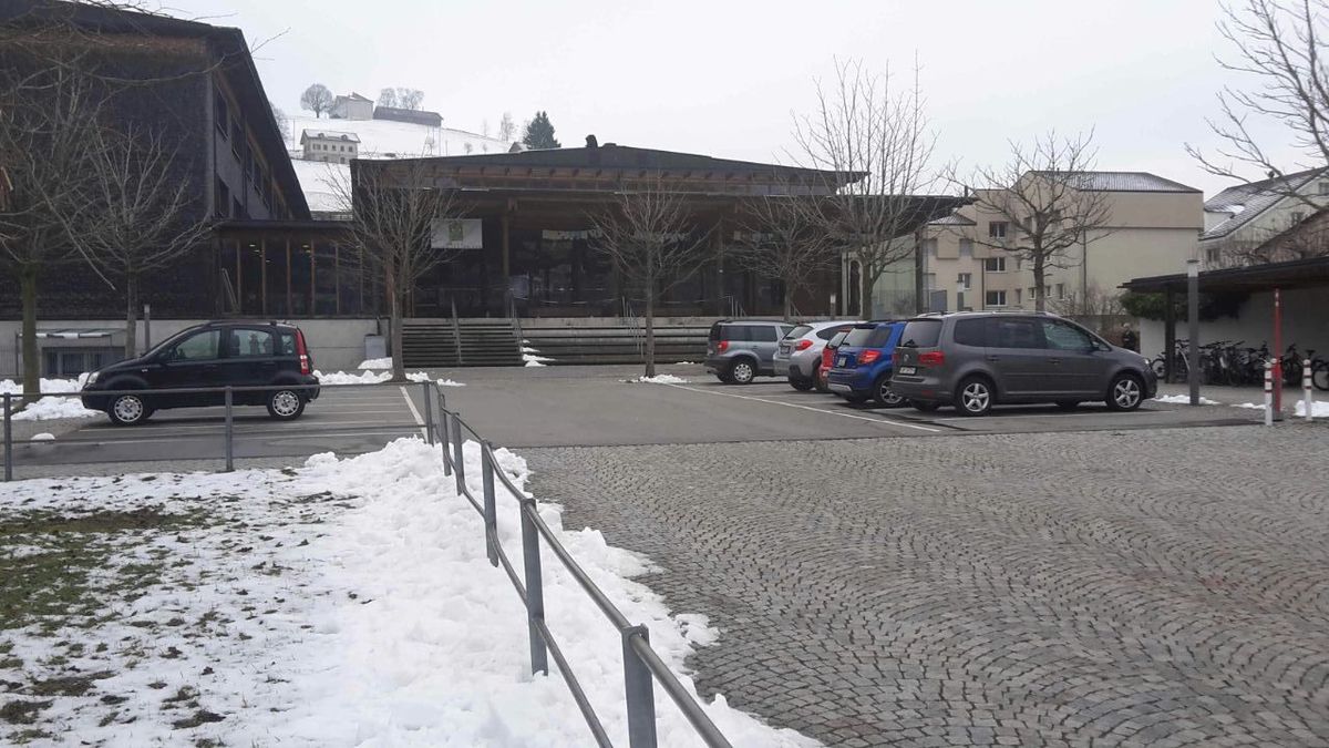 Une violente dispute a éclaté dimanche (22 mars 2015) à Heiden (AR), en marge d'un tournoi populaire de football. Une violente dispute a éclaté dimanche (22 mars 2015) à Heiden (AR), en marge d'un tournoi populaire de football.