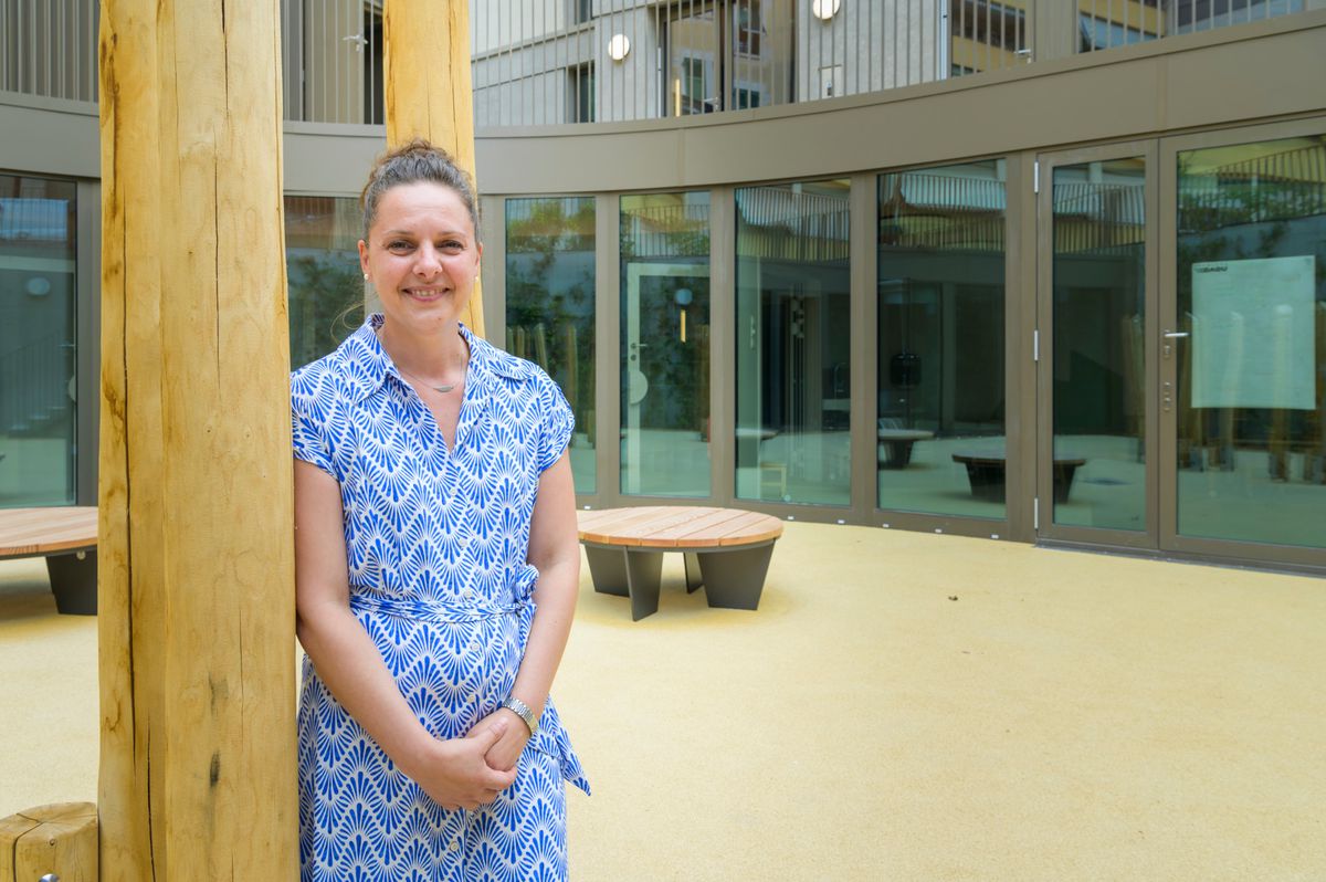 Sandra Gomez, directrice, devant la crèche « Eglantyne Jebb » qui ouvrira ses portes le 19 août 2024.