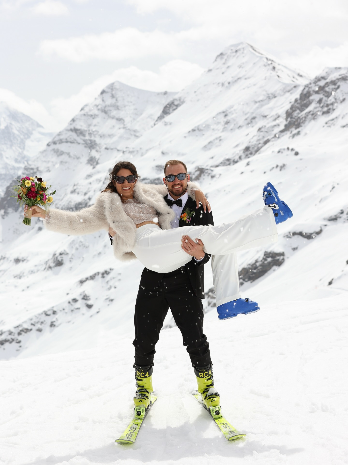 In den Schneebergen: Skirennfahrer Luca Aerni heiratet auf der Piste