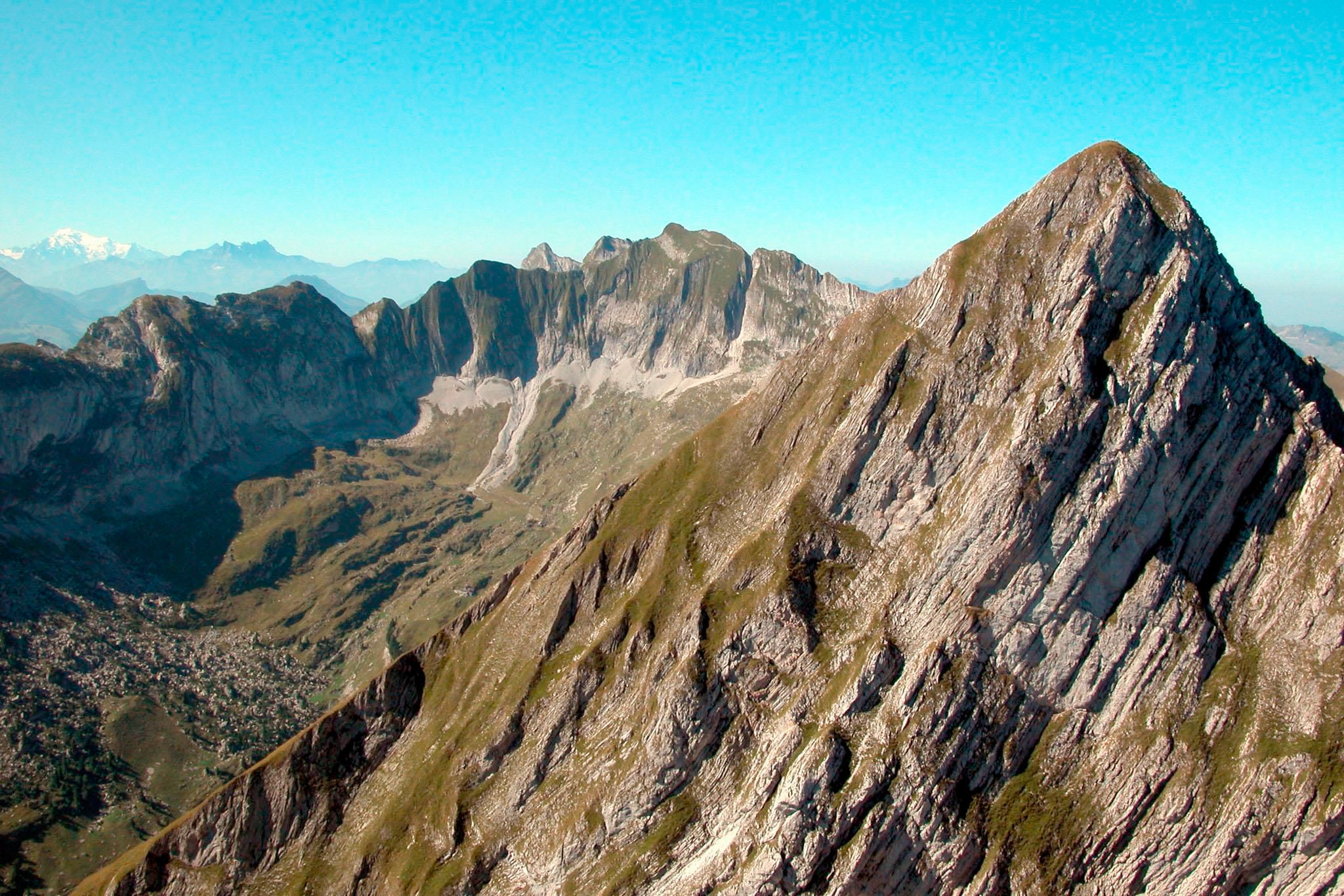 Drame au Vanil-Noir: Un Vaudois de 79 ans se tue après une chute de 200 mètres