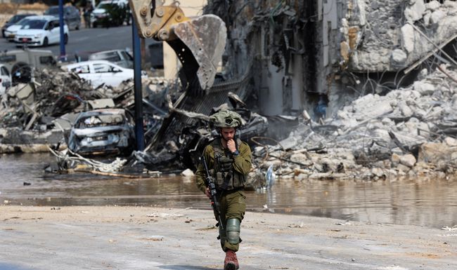 Die israelische Armee IDF konnte nicht verhindern, dass die Terroristen der Hamas die Grenzbefestigung durchbrachen und für Tod und Zerstörung sorgten. 