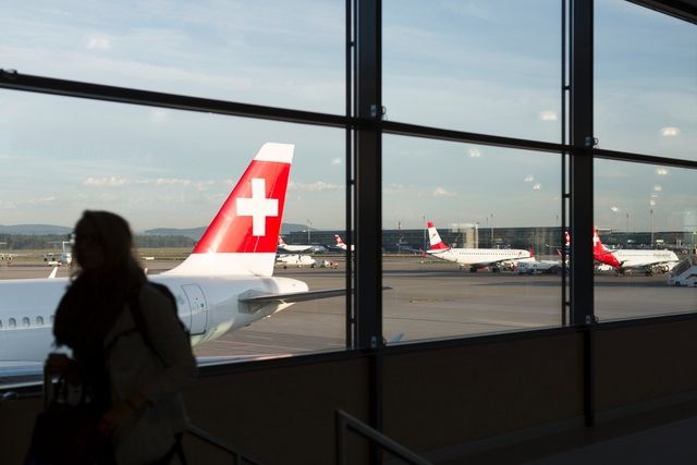 Die Zahlen der Prognose und der tatsächlichen Flugbewegungen liegen beim Flighafen Zürich seit Jahren auseinander.