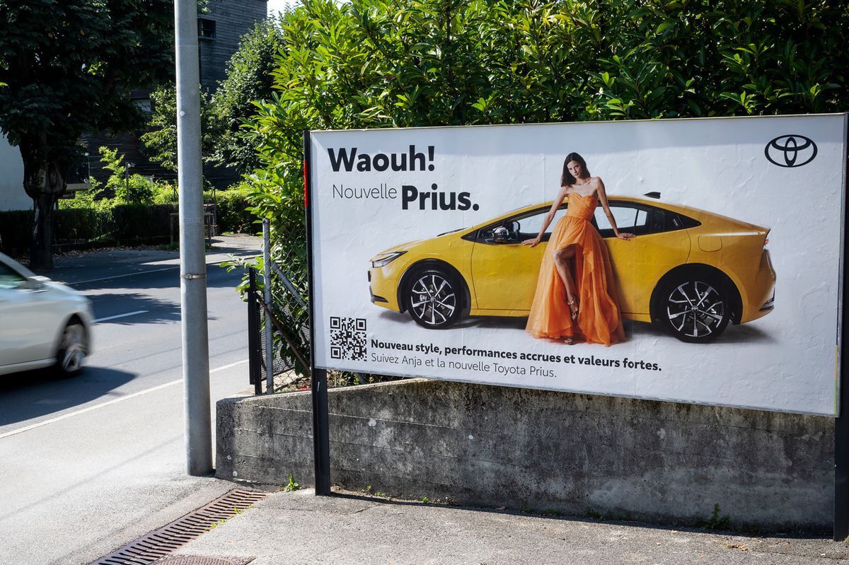 La Ville de Lausanne avait estimé nécessaire d’interdire cette publicité pour la Toyota Prius en raison de son caractère sexiste.