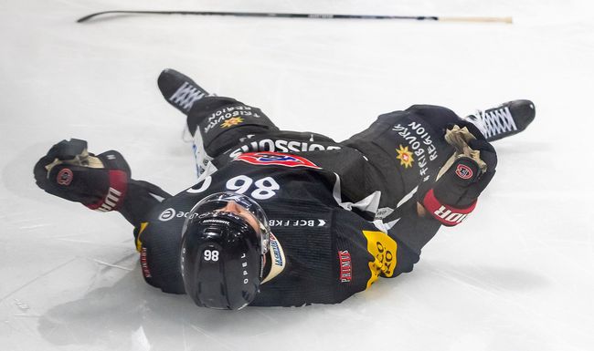 Julien Sprunger a été touché dans «la région des côtes» lors de l’acte III.